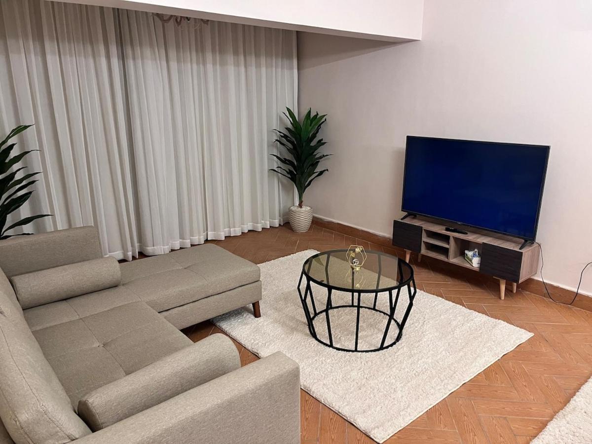 Nile View Luxury Apartment *