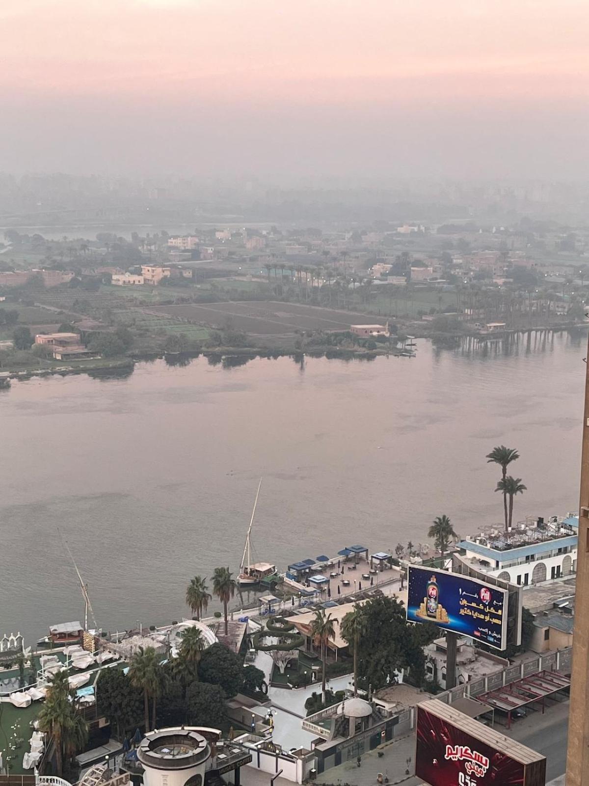 Nile View Luxury Apartment Cairo